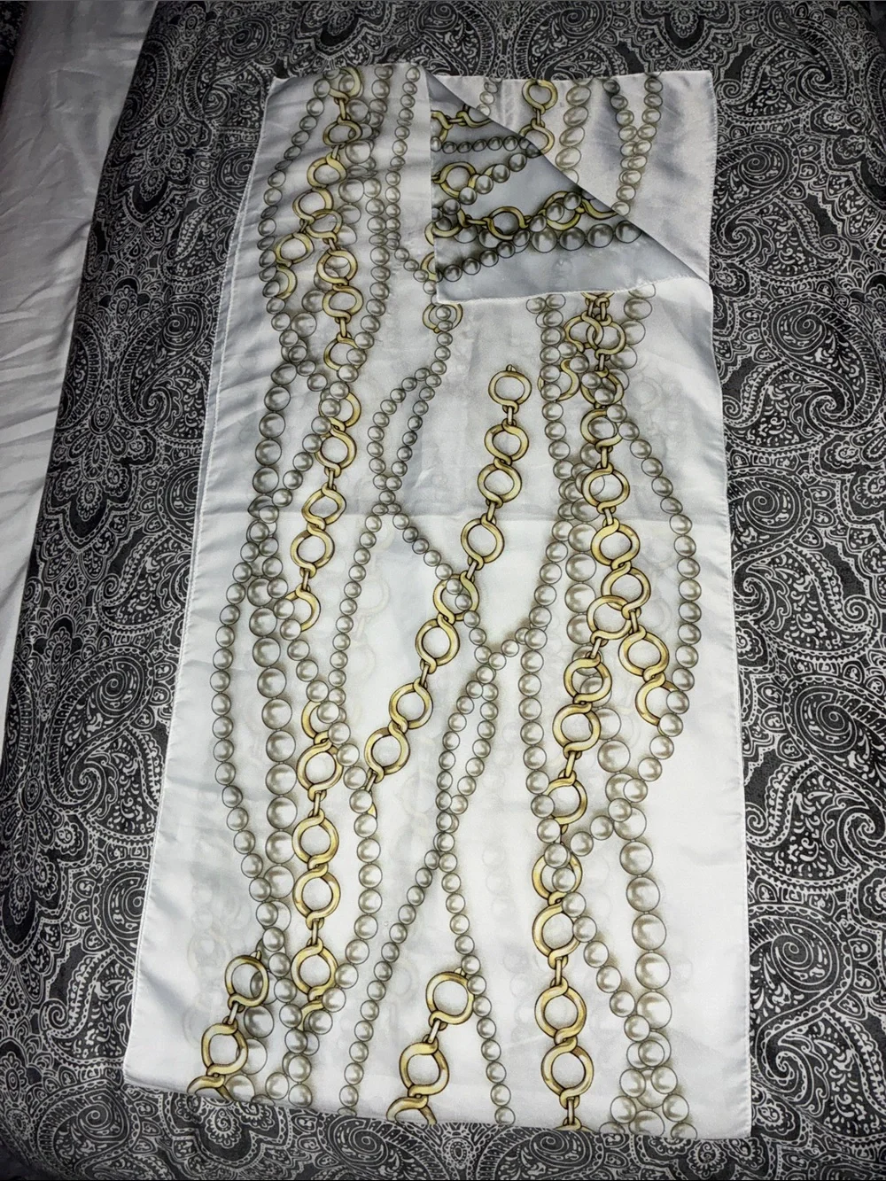 Classic Pearl Necklace Set in Ivory - Unbranded